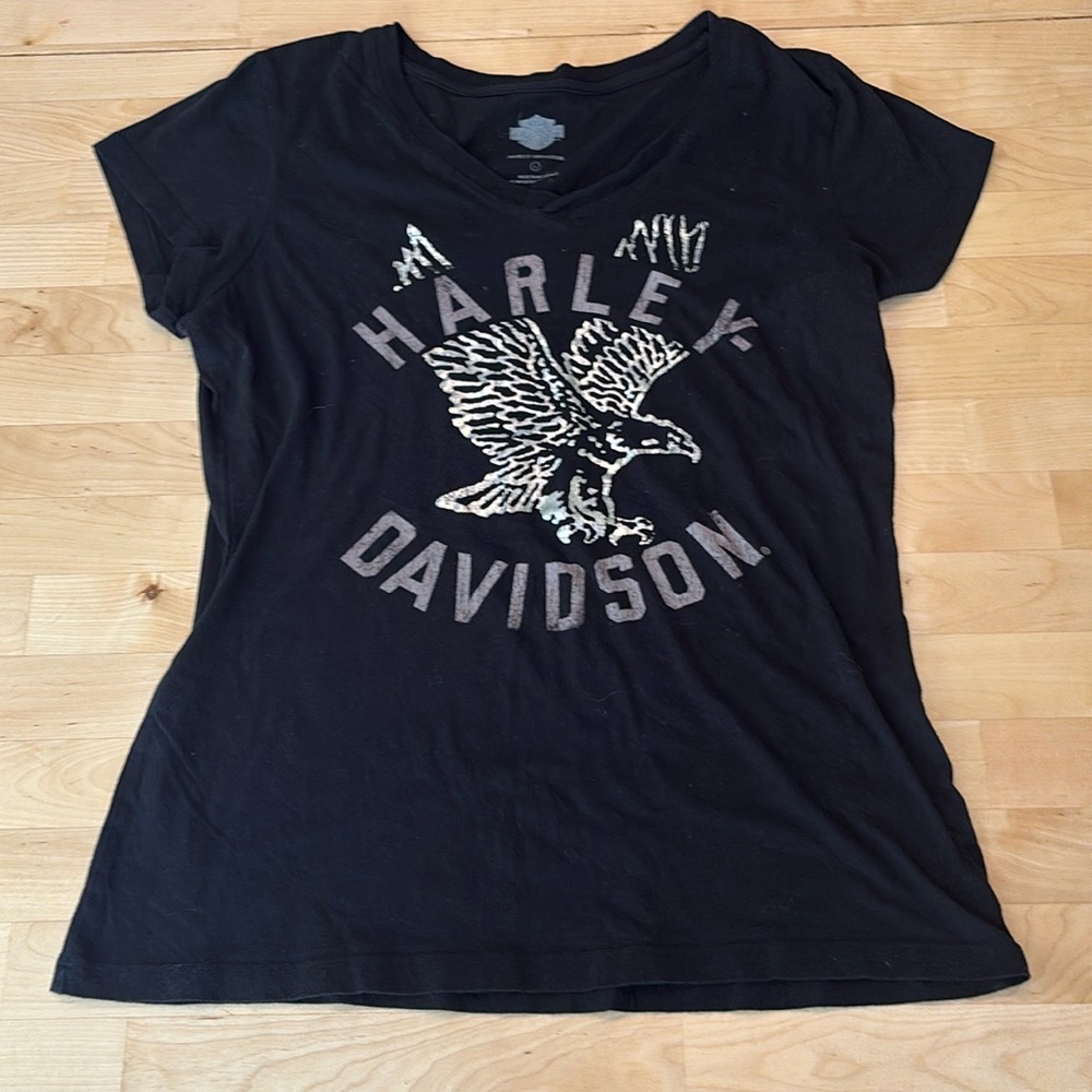 Harley Davidson eagle women’s neck black shirt, size large, short sleeve